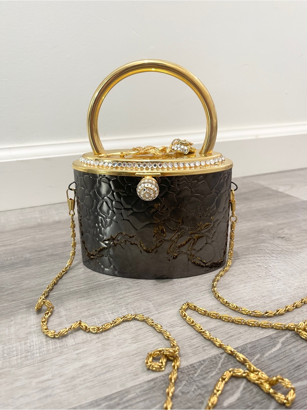 Vintage Hard Shell Metal Evening Bag Clutch